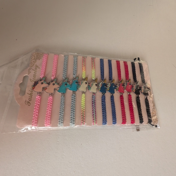 Fashion Jewelry Unicorn 🦄 Bracelets - Picture 6 of 7